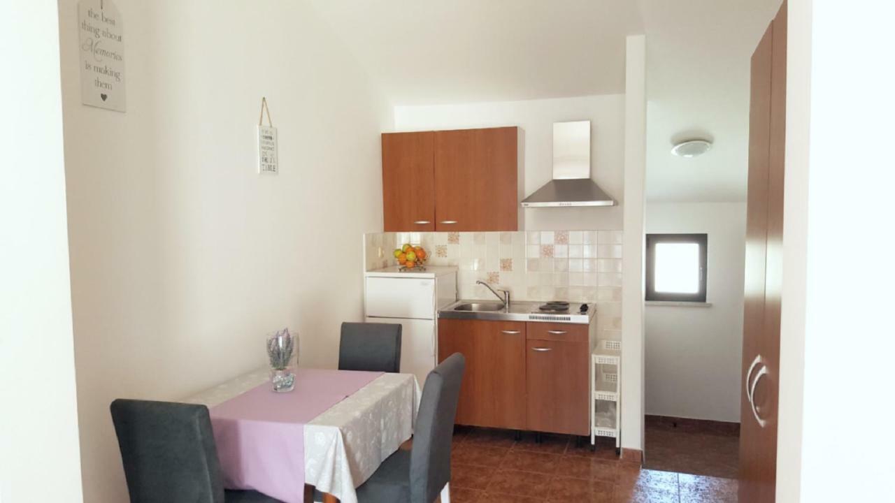 Apartments Antunovic Rogoznica  Bagian luar foto