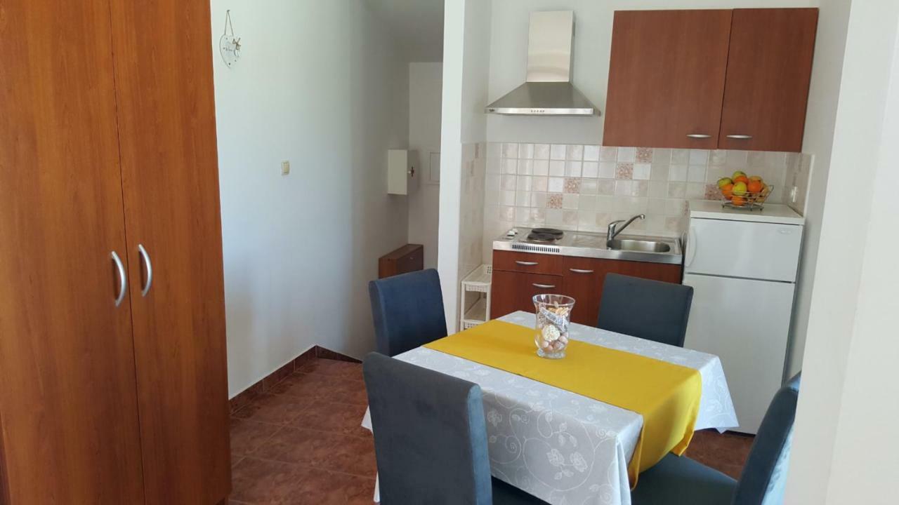 Apartments Antunovic Rogoznica  Bagian luar foto
